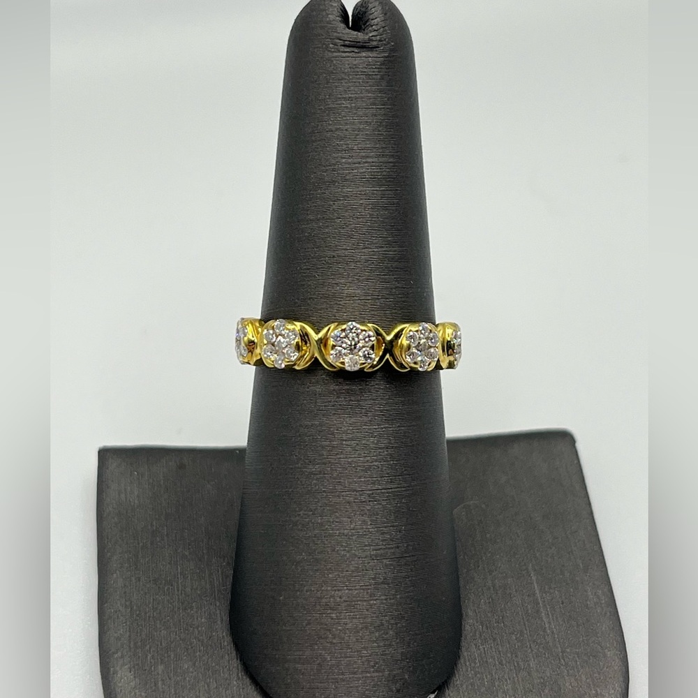 Diamond cluster ring